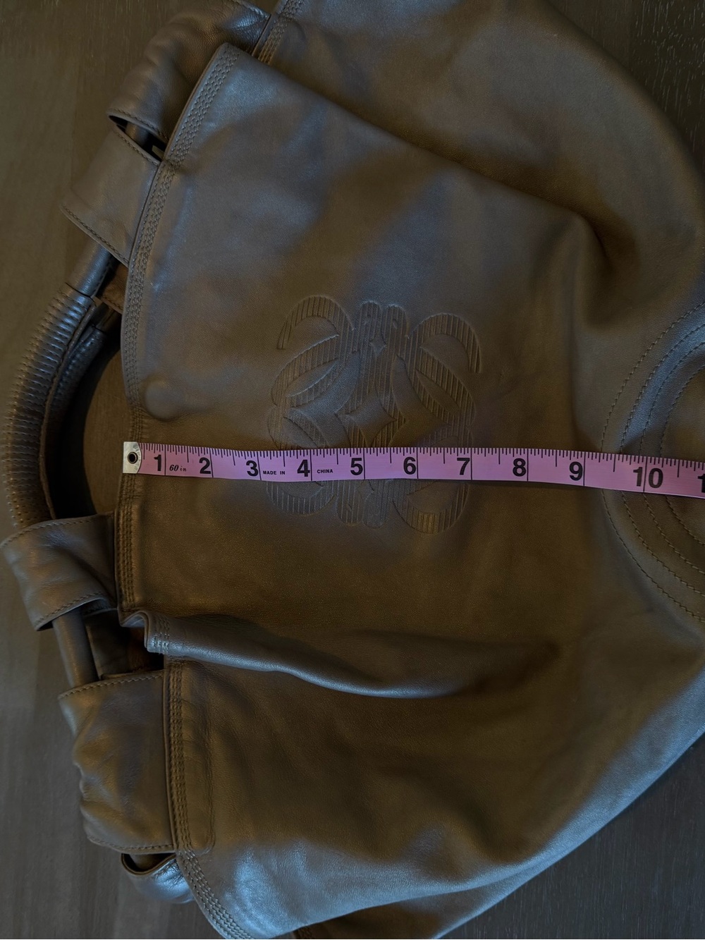 Loewe Taupe Leather Shoulder Bag with Embossed Anagram - Picture 11 of 12